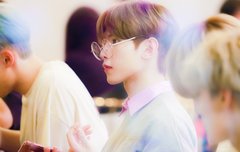 혼자 다른 세상 살고계시는 것 같...