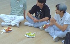 멜론데꼬와 사과데꼬와 지니데꼬와 이러더니