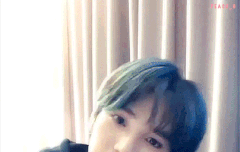 설레게 바라보는 태용