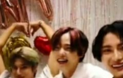 얘 에이티니 무서운지 모르고