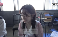 히나 눈웃음을 보면 안되는 이유