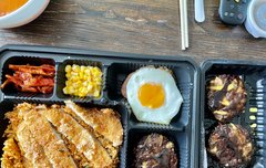 내 점심이야 돈가스 김치볶음밥