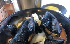 싸우지들말고 맛점행