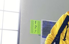 ㄹㅇ 세계관에 갇혔네