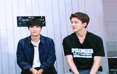 김종인 이거 엄청 조그맣게 나왔네