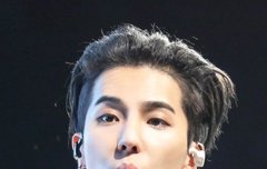 이 사진 언젠지 알려주라