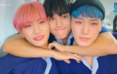 우산화 끌어안은거ㅠㅠ