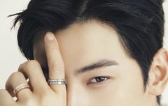 은우는 어떻게 주얼리광고도 이렇게 찰떡이야 ?