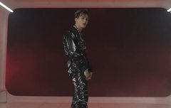 마크 이거 무슨 영상이야?