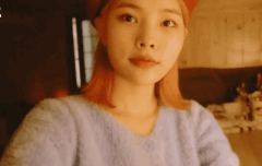 일상 속 분위기 있는 위키미키 리나