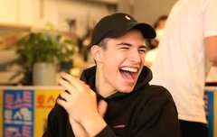 아르망 함박웃음 처음 봄 얼마나 맛있길래