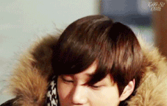 마시맬로 먹는 김쁘띠빠띠