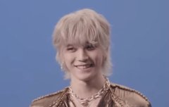 갑자기 백발 추팔중임