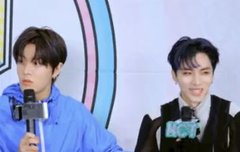 어사즈 윹샤 손깍지꼈다