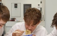 아 내가 이 사진 육개장이랑 싸우는 맥스라고 저장해둠ㅋㅋㅋㅋㅋㅋㅋㅋㅋㅋㅋㅋㅋㅋㅋ