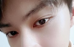 준휘 얼빡샷 피부굴욕 없는거 실화냐...