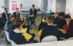 풀햄애들 영남에 또 나왔으면 좋겠어?