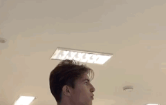 새벽에 케이티님 틱톡 보면 뭔가 감회가 남다르다