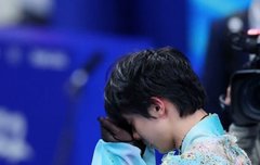 쿼악땜에 일본연맹하고도 싸웠다나봐