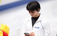 하뉴 폰 있어+사진 추가했어