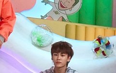 룽이 10주년 축하해