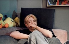 이건 완벽한 아래버스용 사진