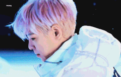 어제 12시에 신곡 밤새 듣고 울고 출근했더니