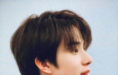 자려고 눈 감았다가 이불 박차고 다시 글 쓰러옴