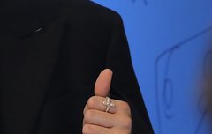 이거 비싸겠지…?