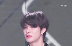 이 사진 왕자같다