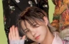 투톤중단발 런쥔이