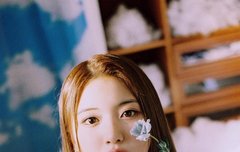 제발 다음컴백에 지우 이런포카