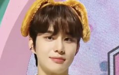 정우 형광초록도 찰떡이고