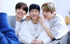 다들 방금 올라온 몬채널 보시고