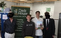 와 아르망 키 엄청 큰가보다..