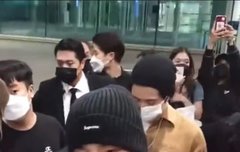 정우 드디어 한국 왔네