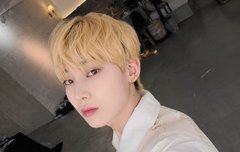 뭐야 금발 한달은 했나?