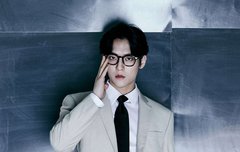 얼굴 한번 제대로 살벌하네