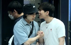 무슨 얘기하는지 궁금해