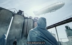 트레일러에 나오는 비행선 어디서 본 거 같았는데 '리듬타'에 나오는 그거였어