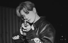 인스타에 재윤이 사진 올라옴