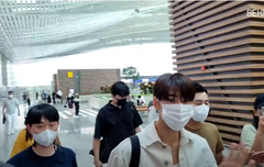 [LIVE] 차은우 출국길 러블리