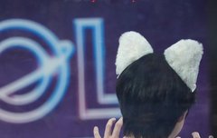 아돌라 오늘이 아닌 내일