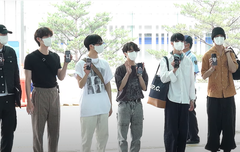 펜타곤 출국 비하인드 시