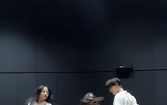 니키 하입보이 아직도 본다...