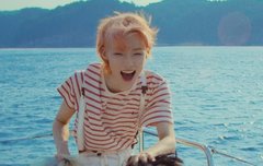 차니 웃는게 너무 이뻐서 눈물남