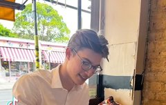 교복 너무 잘어울려