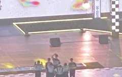 3층 팬석에서 봐서 후기는 딱히 없지만