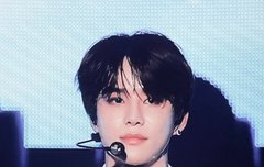 깨끗한 이목구비