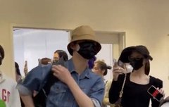 니키 사복 너무 좋아...